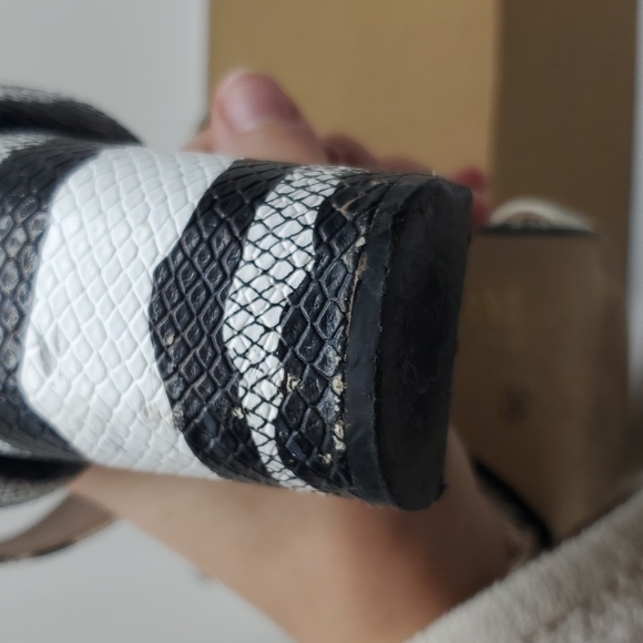 4 for $20 Chinese Laundry ankle strap heeled sandal women's 9M - Picture 11 of 11